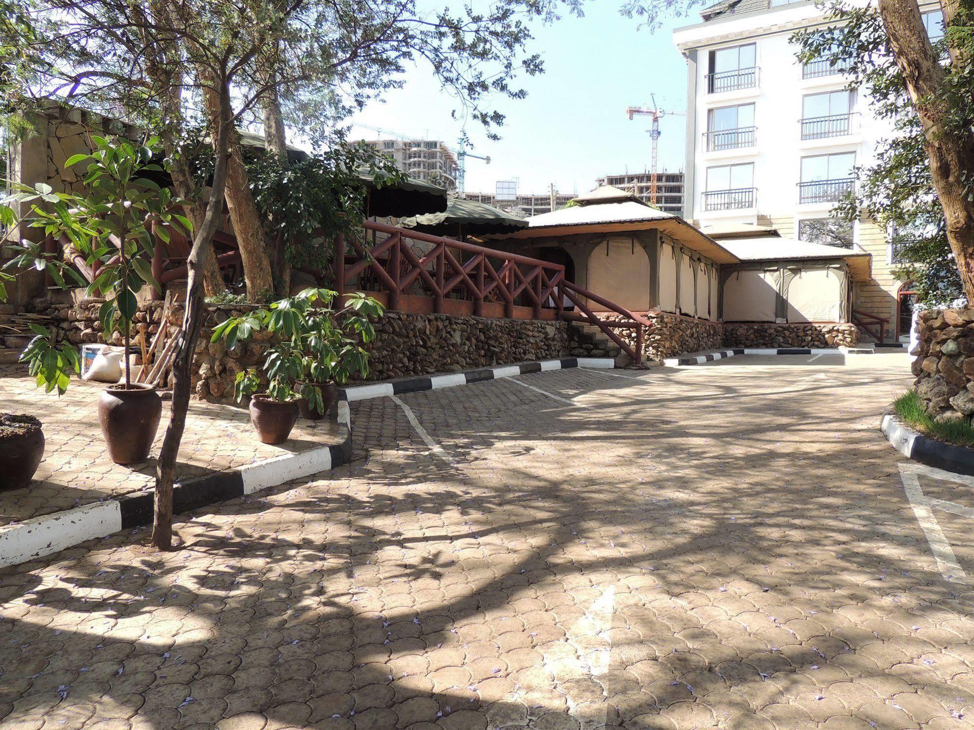 Nairobi Upperhill Hotel Exteriör bild
