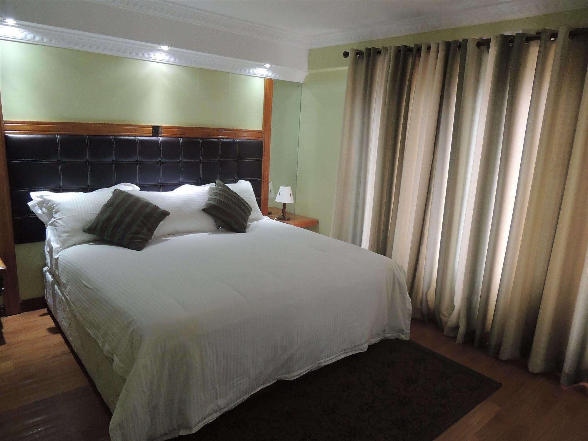 Nairobi Upperhill Hotel Exteriör bild