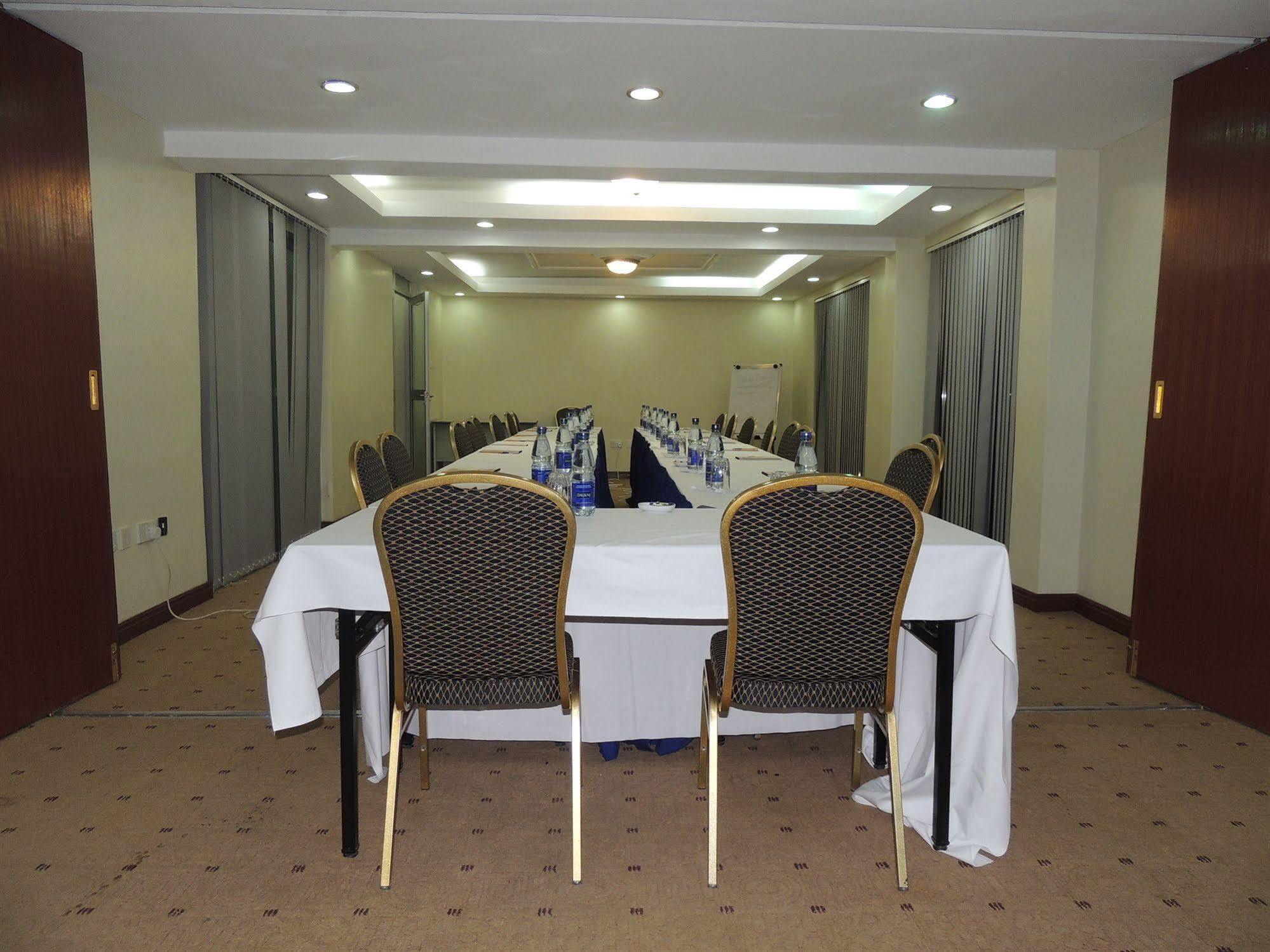Nairobi Upperhill Hotel Exteriör bild